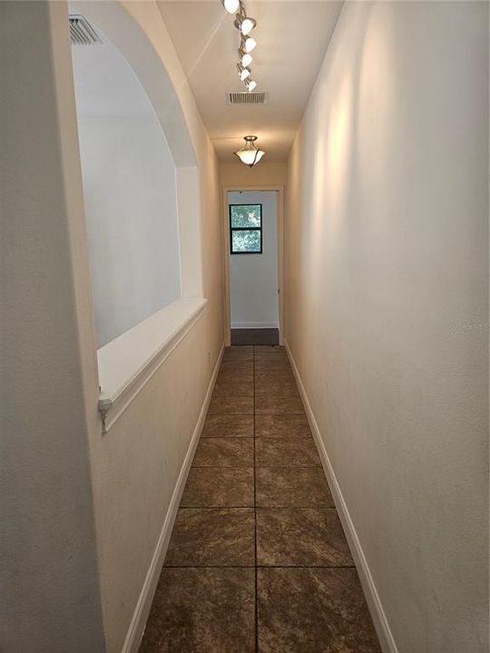 For Sale: $400,000 (3 beds, 3 baths, 2801 Square Feet)