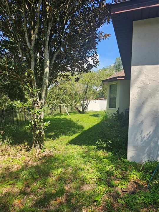 For Sale: $400,000 (3 beds, 3 baths, 2801 Square Feet)