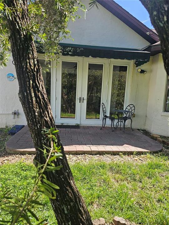 For Sale: $400,000 (3 beds, 3 baths, 2801 Square Feet)