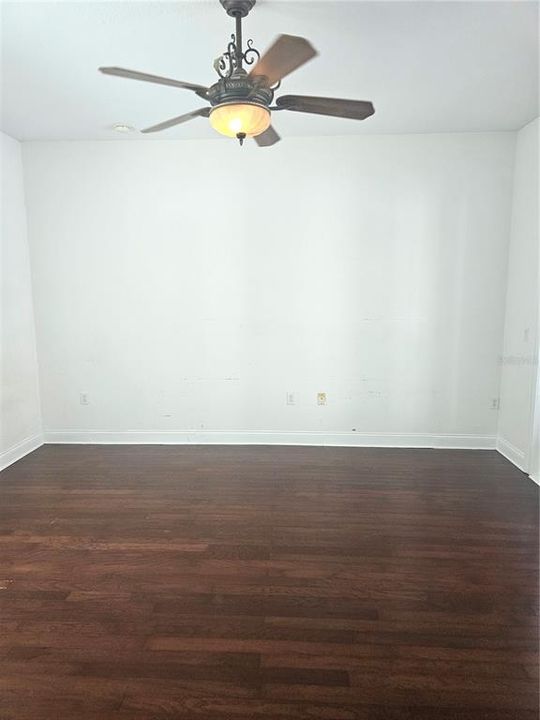 For Sale: $400,000 (3 beds, 3 baths, 2801 Square Feet)