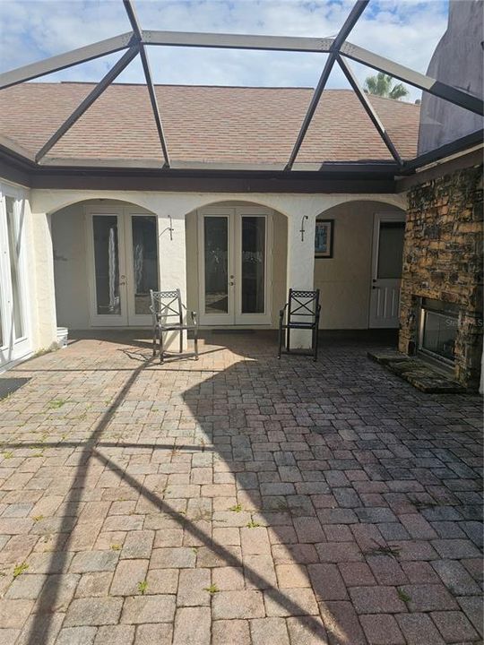 For Sale: $400,000 (3 beds, 3 baths, 2801 Square Feet)