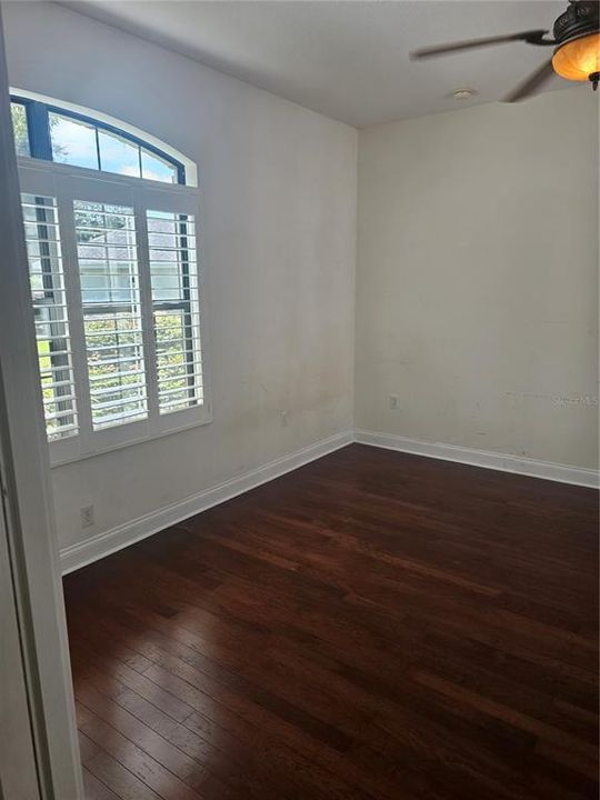 For Sale: $400,000 (3 beds, 3 baths, 2801 Square Feet)