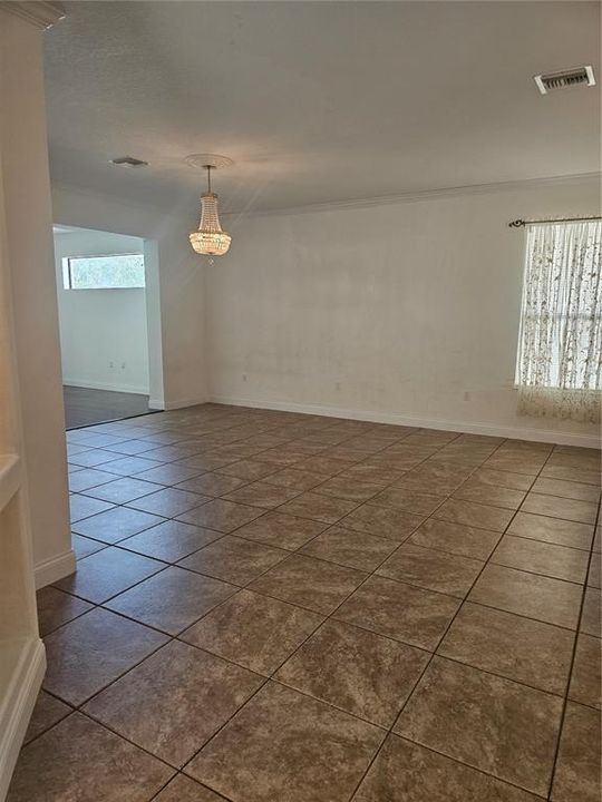 For Sale: $400,000 (3 beds, 3 baths, 2801 Square Feet)