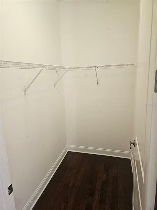 For Sale: $400,000 (3 beds, 3 baths, 2801 Square Feet)