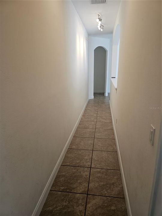 For Sale: $400,000 (3 beds, 3 baths, 2801 Square Feet)