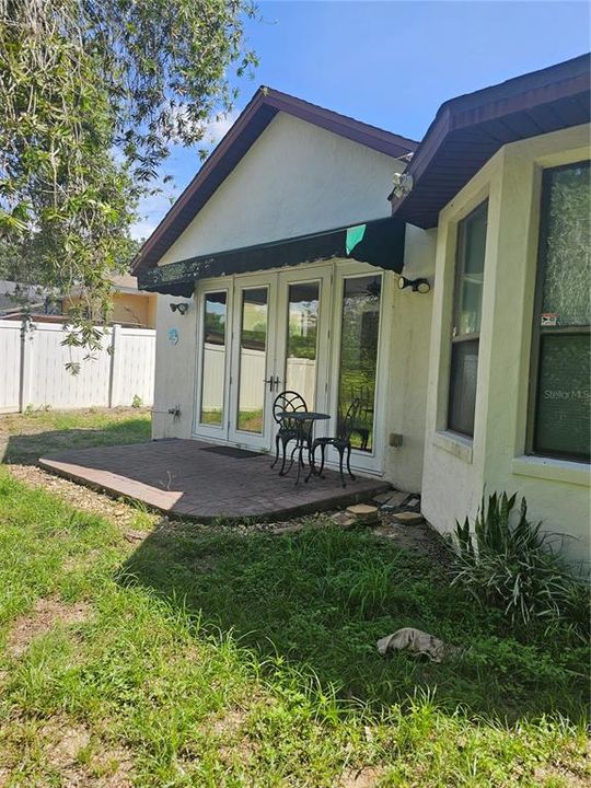 For Sale: $400,000 (3 beds, 3 baths, 2801 Square Feet)