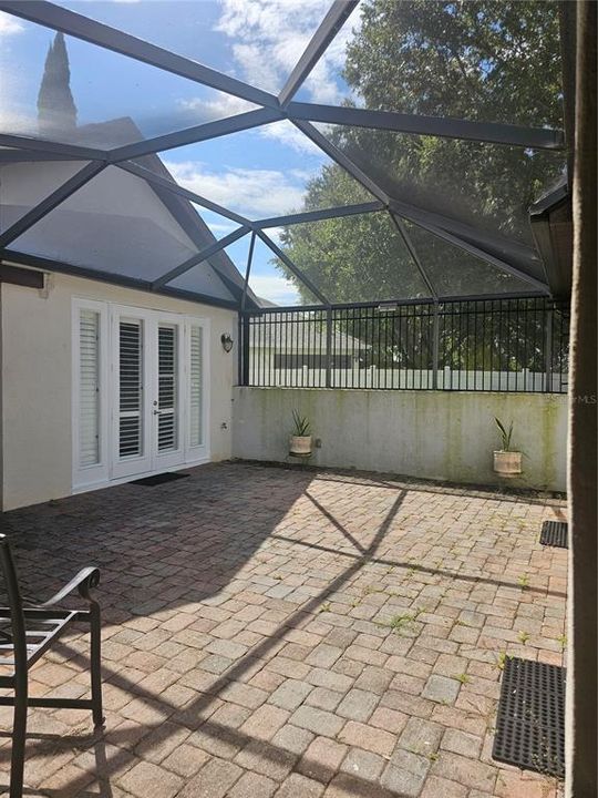 For Sale: $400,000 (3 beds, 3 baths, 2801 Square Feet)