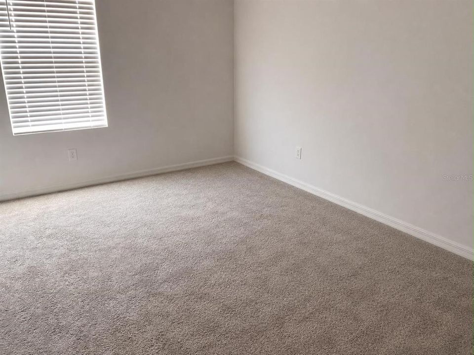 For Rent: $3,000 (4 beds, 2 baths, 2305 Square Feet)