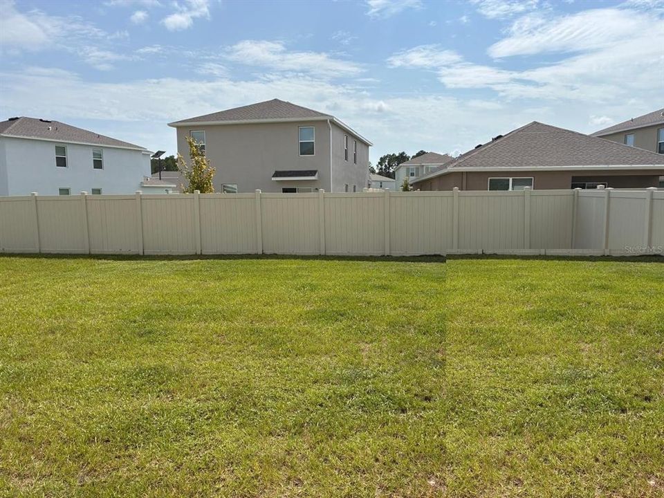 For Rent: $3,000 (4 beds, 2 baths, 2305 Square Feet)
