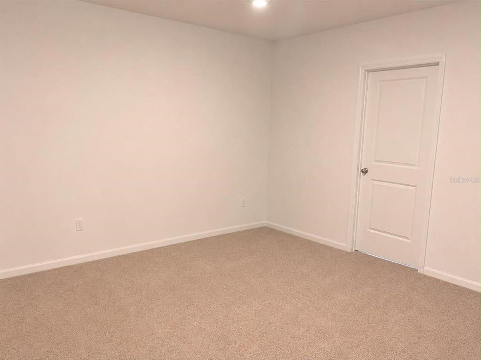 For Rent: $3,000 (4 beds, 2 baths, 2305 Square Feet)