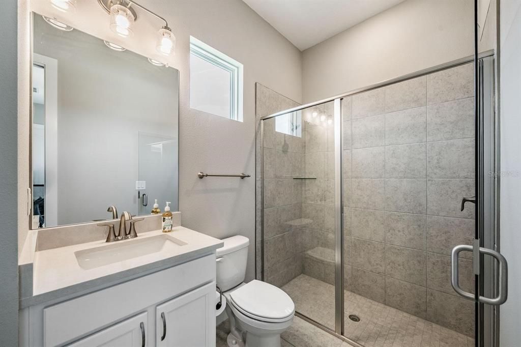 For Rent: $4,500 (4 beds, 3 baths, 2370 Square Feet)