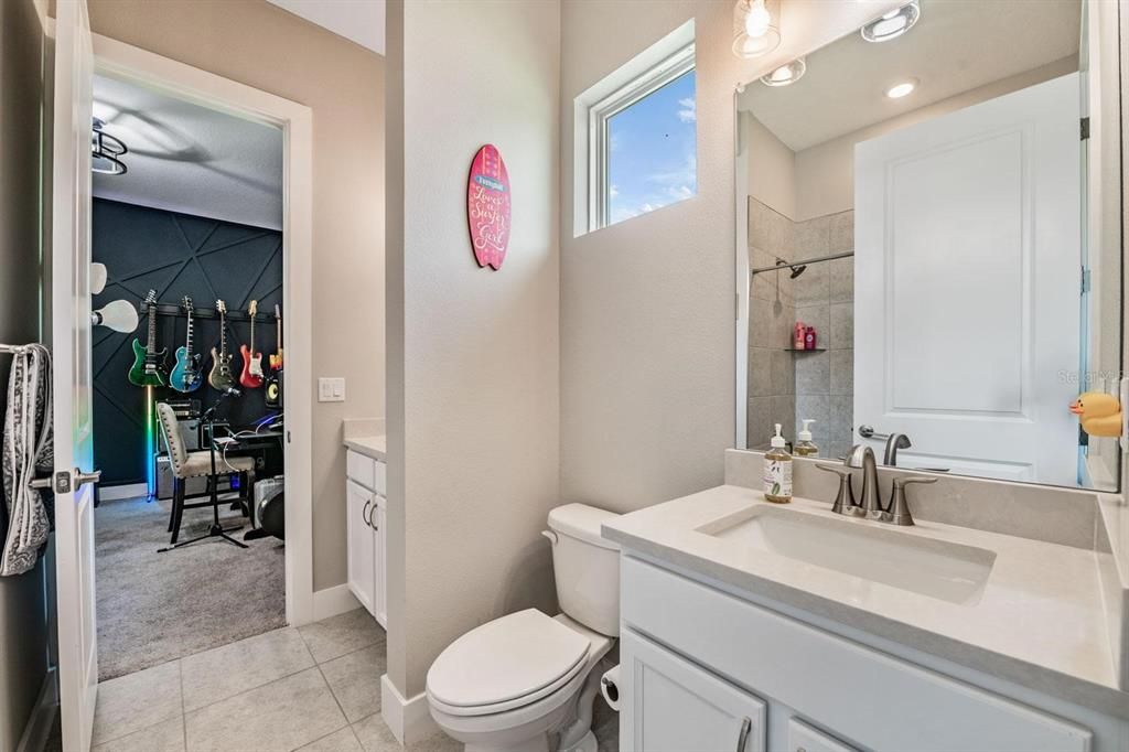 For Rent: $4,500 (4 beds, 3 baths, 2370 Square Feet)