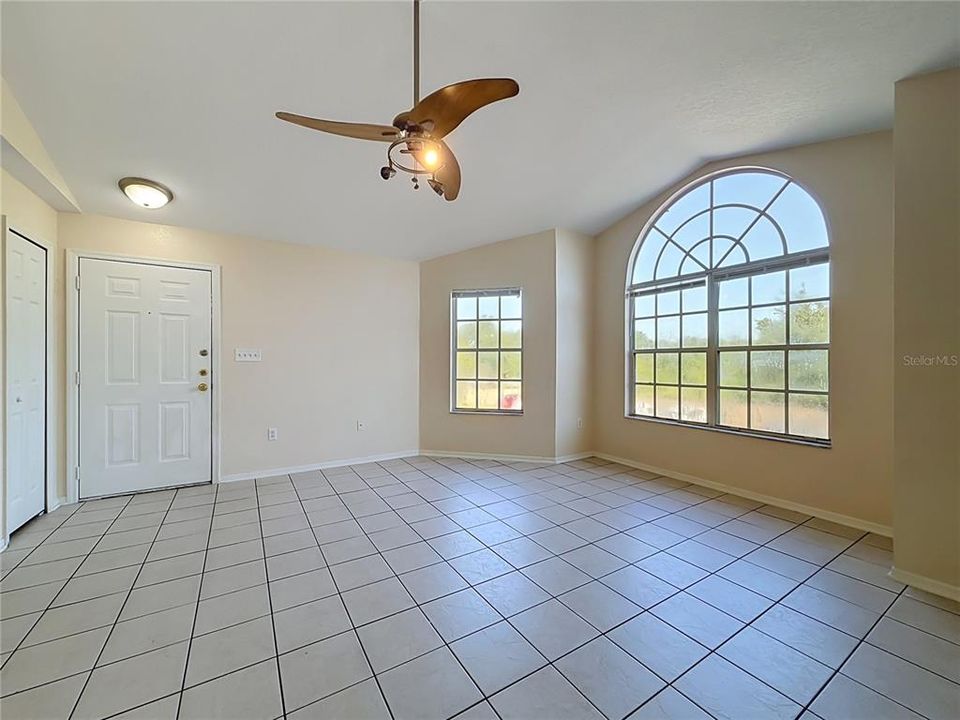 For Sale: $175,000 (3 beds, 2 baths, 1251 Square Feet)