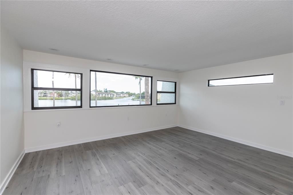 En Venta: $1,200,000 (5 camas, 3 baños, 2431 Pies cuadrados)