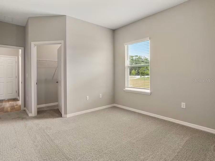 For Sale: $331,900 (2 beds, 2 baths, 1931 Square Feet)