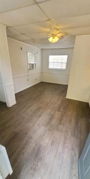 For Rent: $1,075 (0 beds, 1 baths, 285 Square Feet)