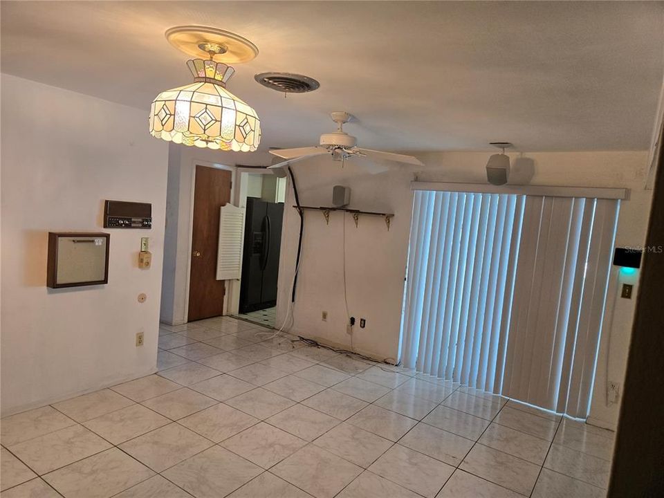 En Venta: $480,000 (4 camas, 3 baños, 1924 Pies cuadrados)