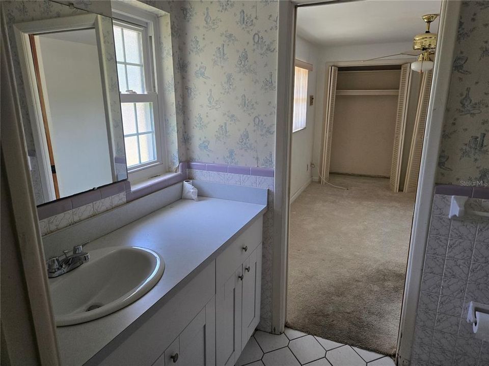 En Venta: $480,000 (4 camas, 3 baños, 1924 Pies cuadrados)