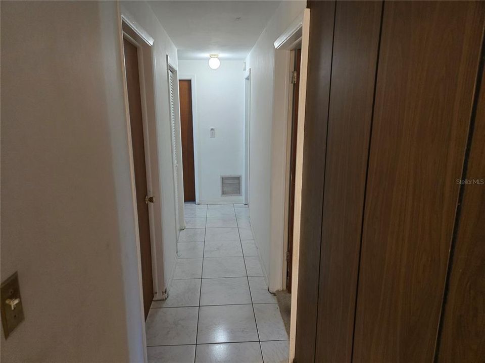En Venta: $480,000 (4 camas, 3 baños, 1924 Pies cuadrados)