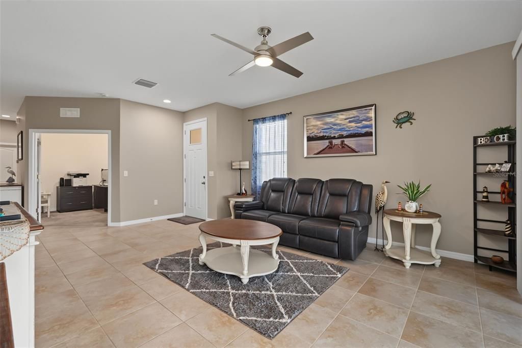 For Sale: $315,000 (3 beds, 2 baths, 1557 Square Feet)