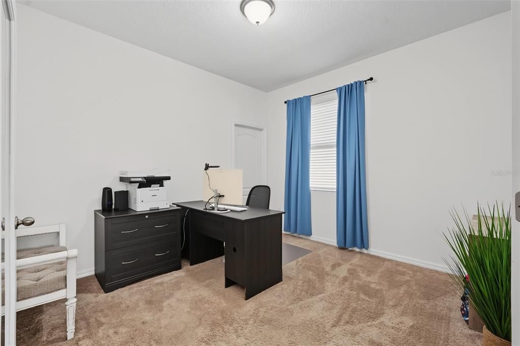 For Sale: $315,000 (3 beds, 2 baths, 1557 Square Feet)