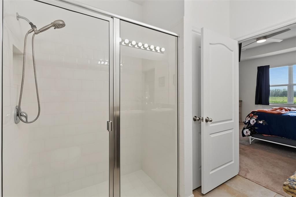 For Sale: $315,000 (3 beds, 2 baths, 1557 Square Feet)