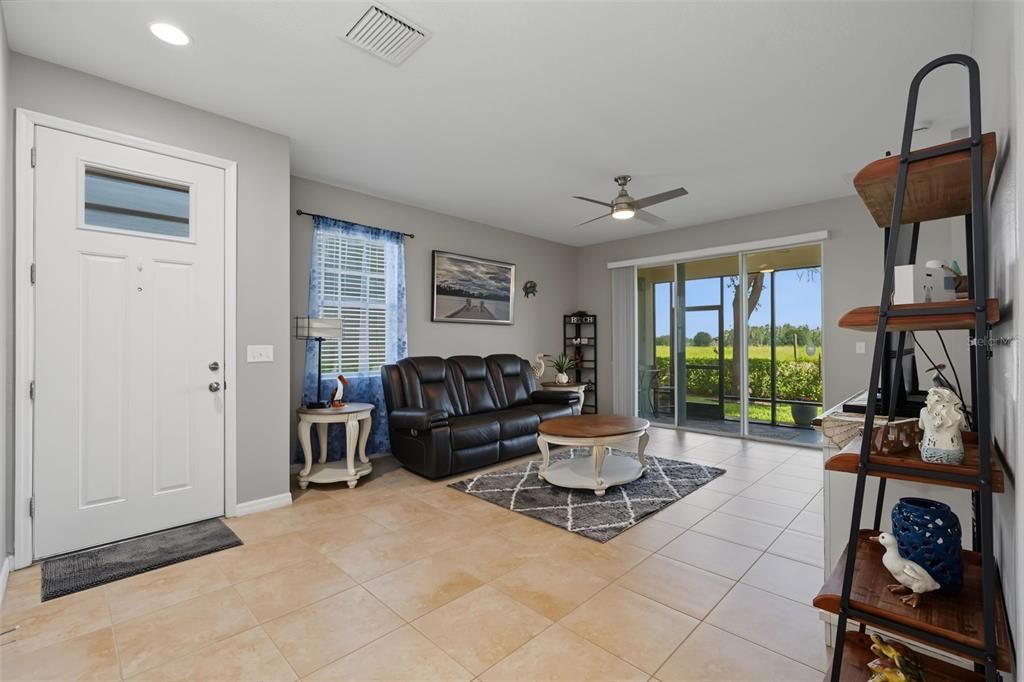 For Sale: $315,000 (3 beds, 2 baths, 1557 Square Feet)