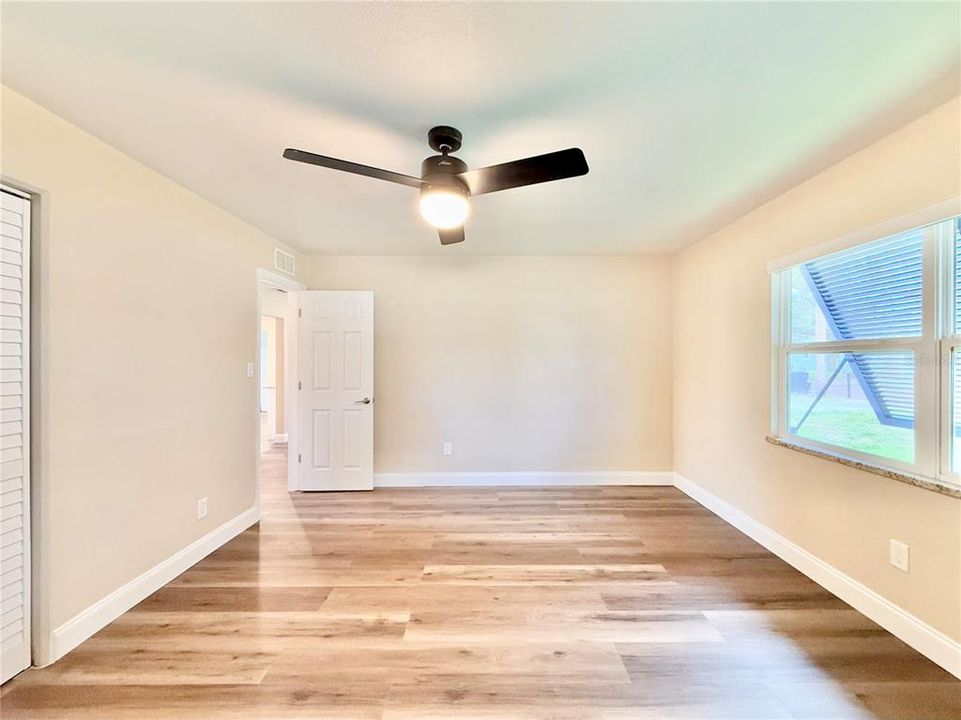 For Sale: $434,900 (3 beds, 1 baths, 1129 Square Feet)