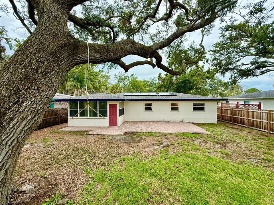 For Sale: $434,900 (3 beds, 1 baths, 1129 Square Feet)