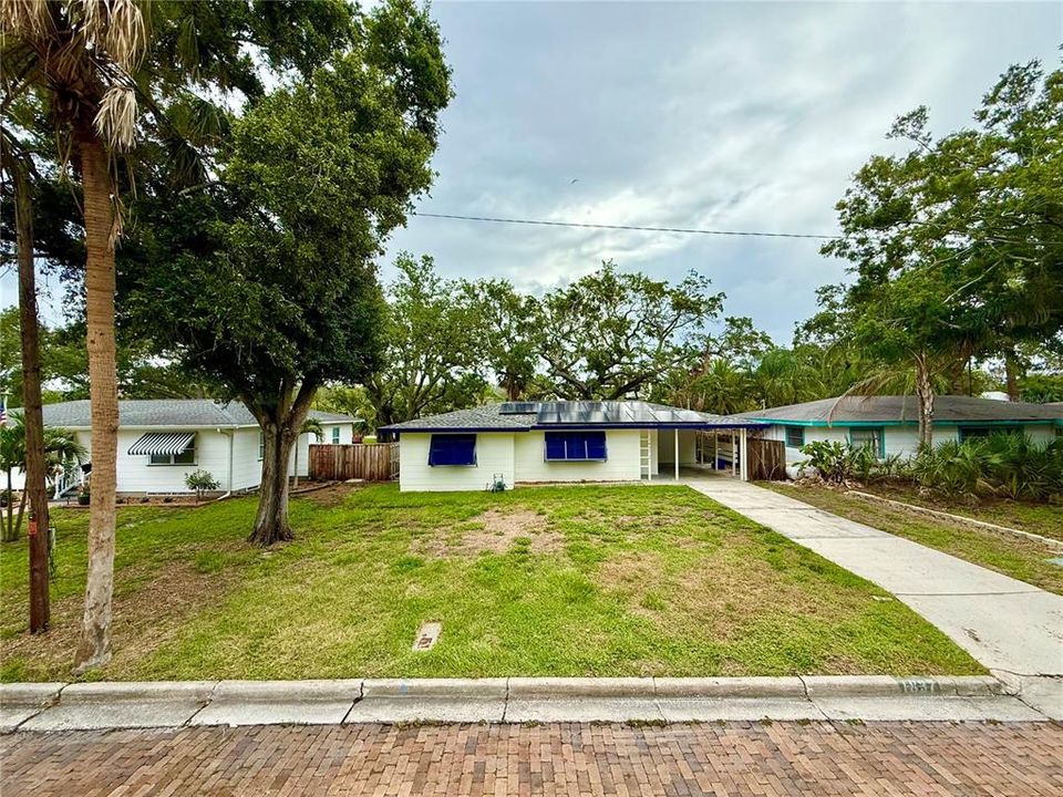 For Sale: $434,900 (3 beds, 1 baths, 1129 Square Feet)
