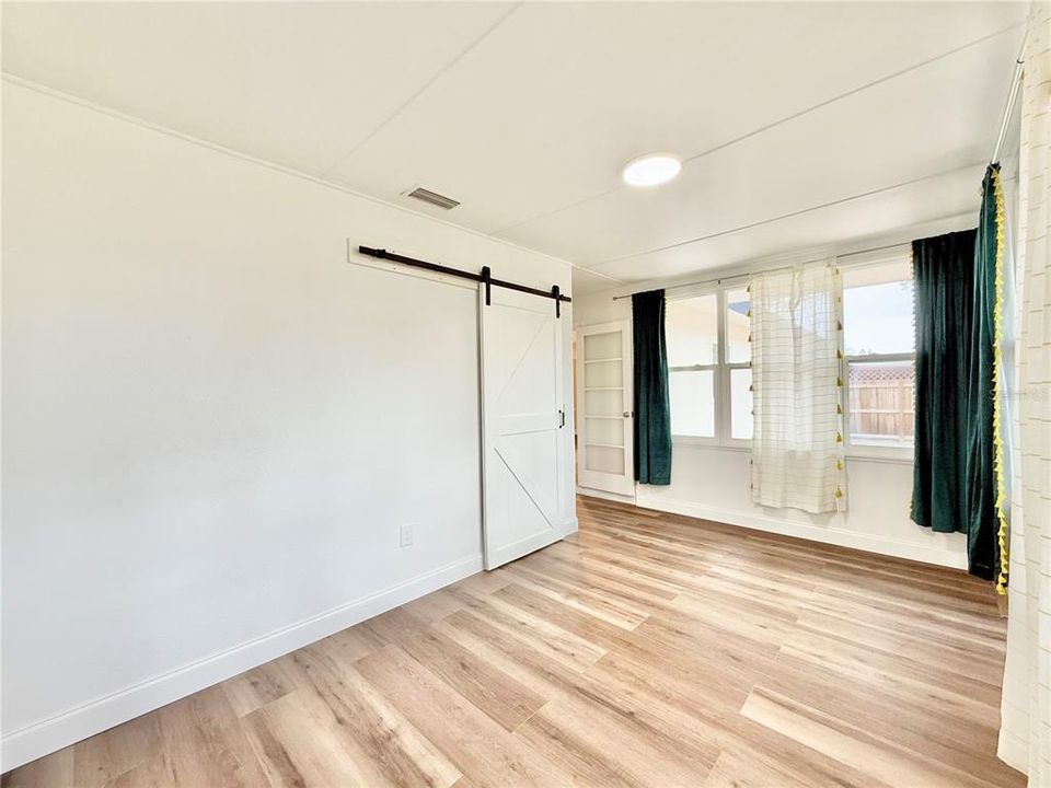 For Sale: $434,900 (3 beds, 1 baths, 1129 Square Feet)