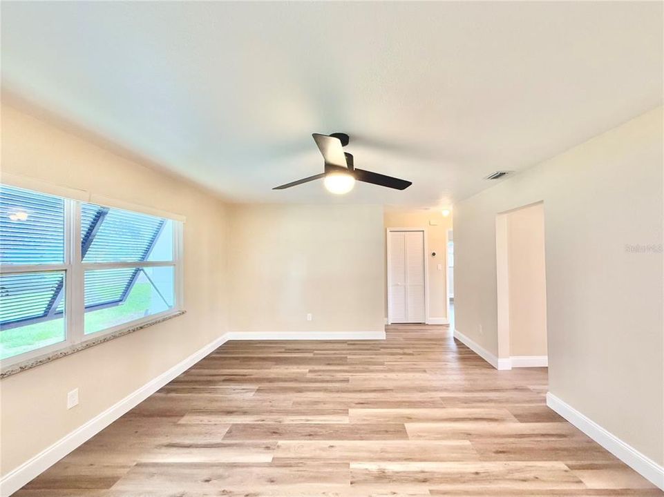For Sale: $434,900 (3 beds, 1 baths, 1129 Square Feet)