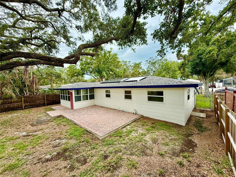 For Sale: $434,900 (3 beds, 1 baths, 1129 Square Feet)