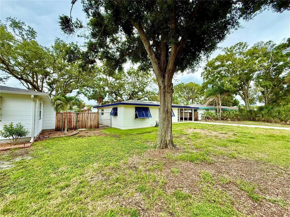 For Sale: $434,900 (3 beds, 1 baths, 1129 Square Feet)