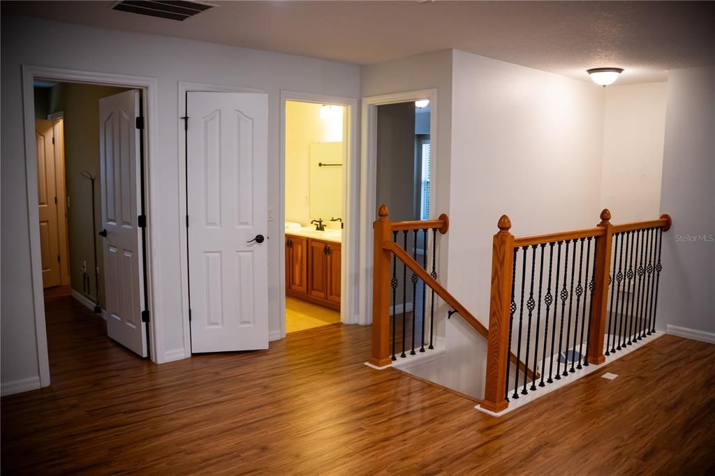 For Rent: $3,100 (3 beds, 2 baths, 2560 Square Feet)
