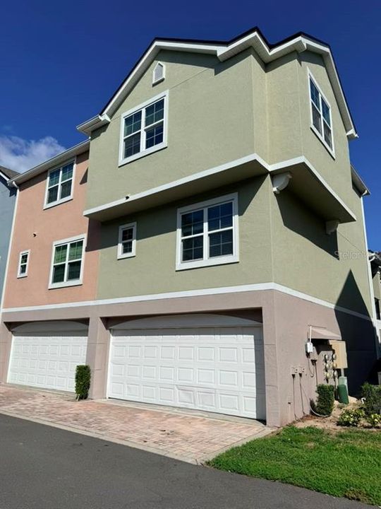 For Sale: $269,000 (3 beds, 2 baths, 1634 Square Feet)