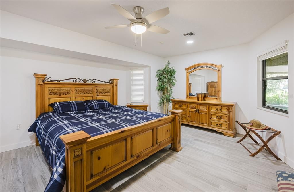 For Sale: $625,000 (3 beds, 2 baths, 2104 Square Feet)