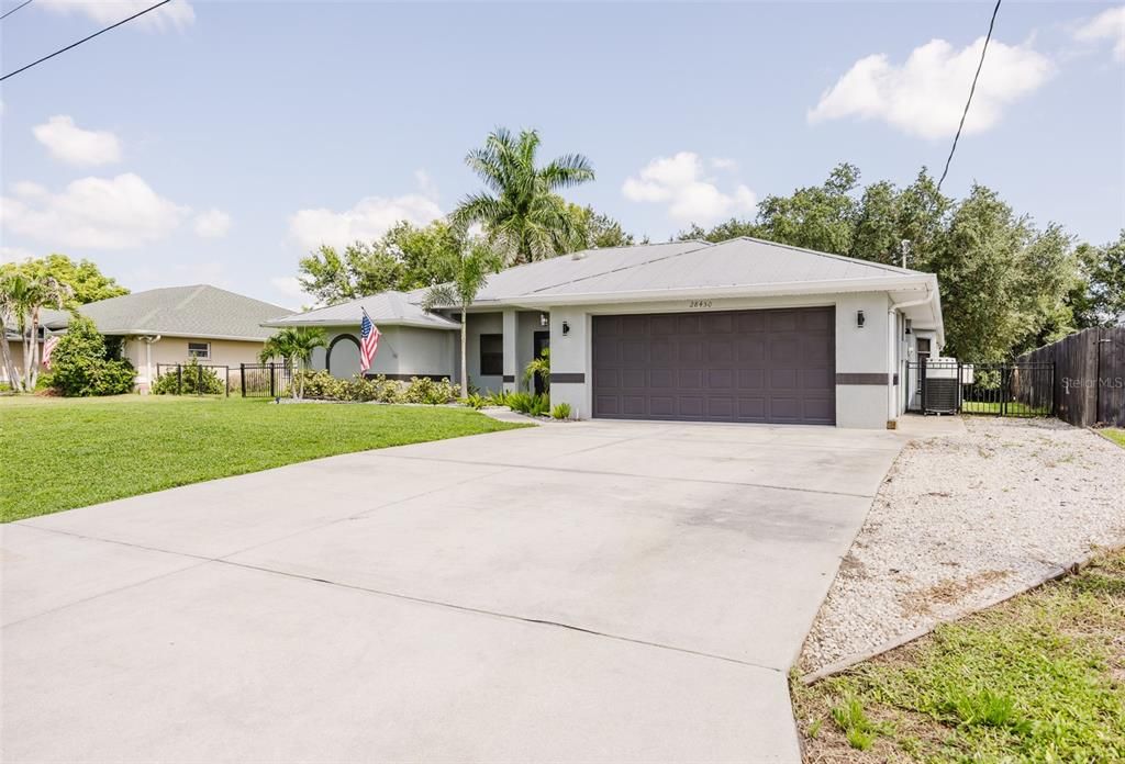 For Sale: $625,000 (3 beds, 2 baths, 2104 Square Feet)