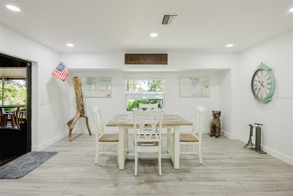 For Sale: $625,000 (3 beds, 2 baths, 2104 Square Feet)