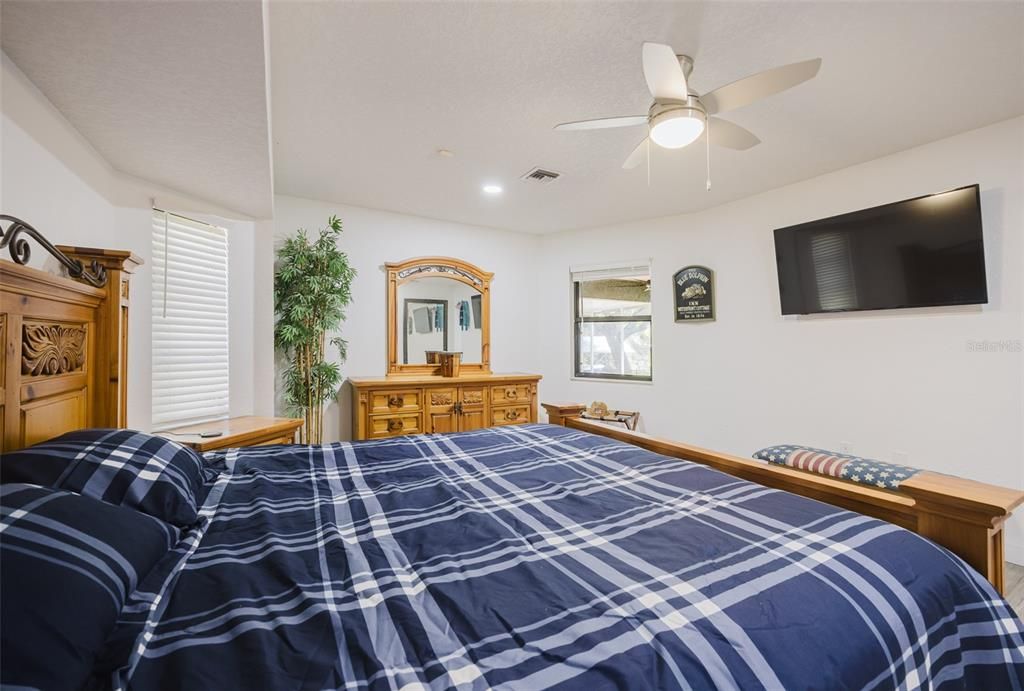 For Sale: $625,000 (3 beds, 2 baths, 2104 Square Feet)