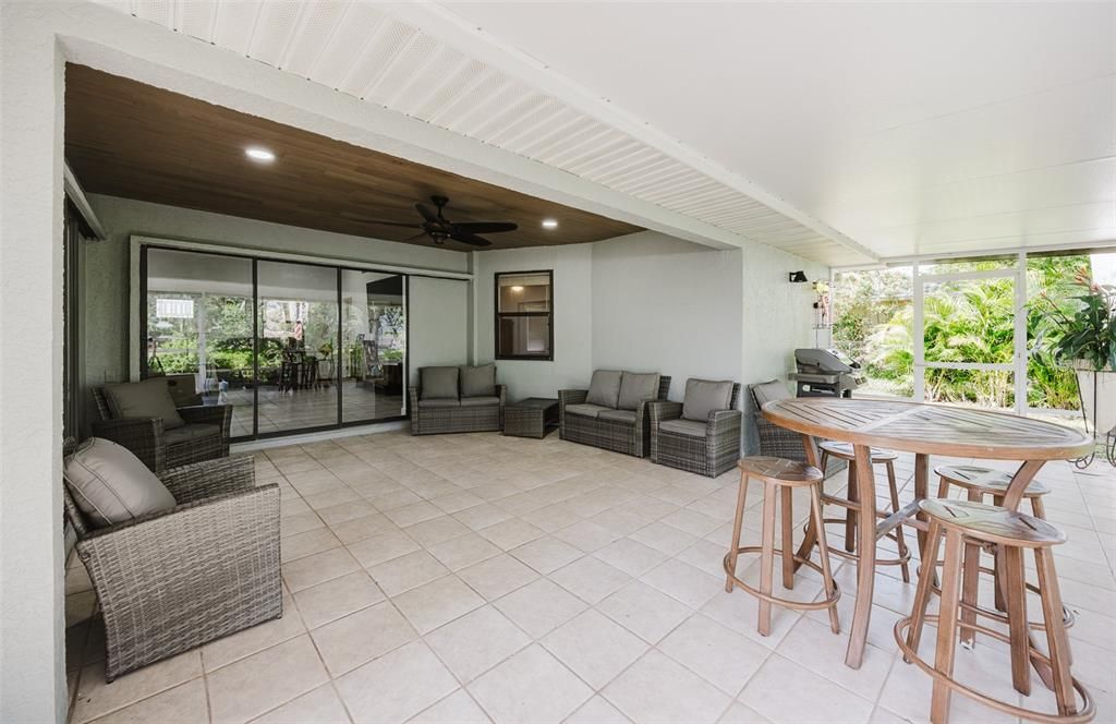 For Sale: $625,000 (3 beds, 2 baths, 2104 Square Feet)