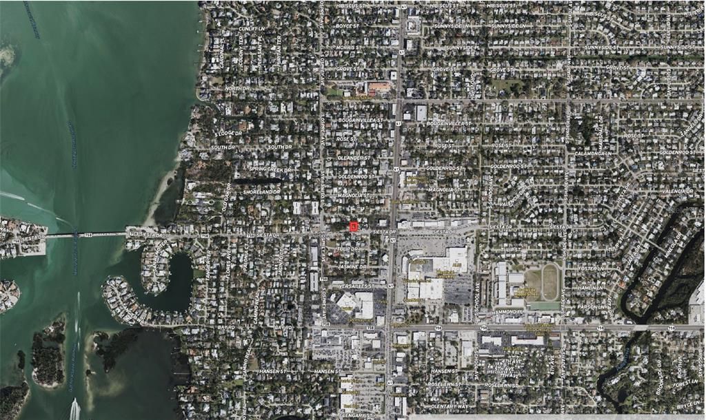 For Sale: $749,999 (0.19 acres)