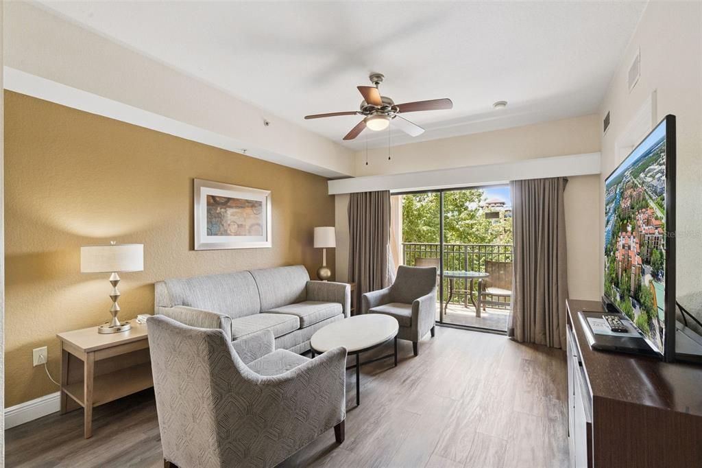 For Sale: $155,000 (2 beds, 2 baths, 957 Square Feet)