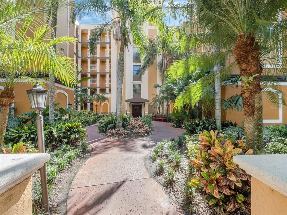 For Sale: $155,000 (2 beds, 2 baths, 957 Square Feet)
