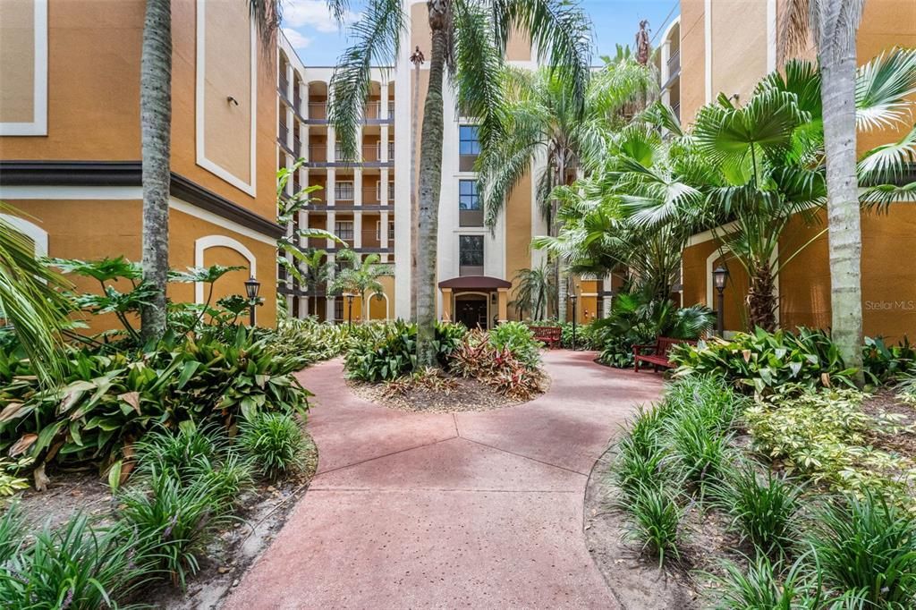 For Sale: $155,000 (2 beds, 2 baths, 957 Square Feet)