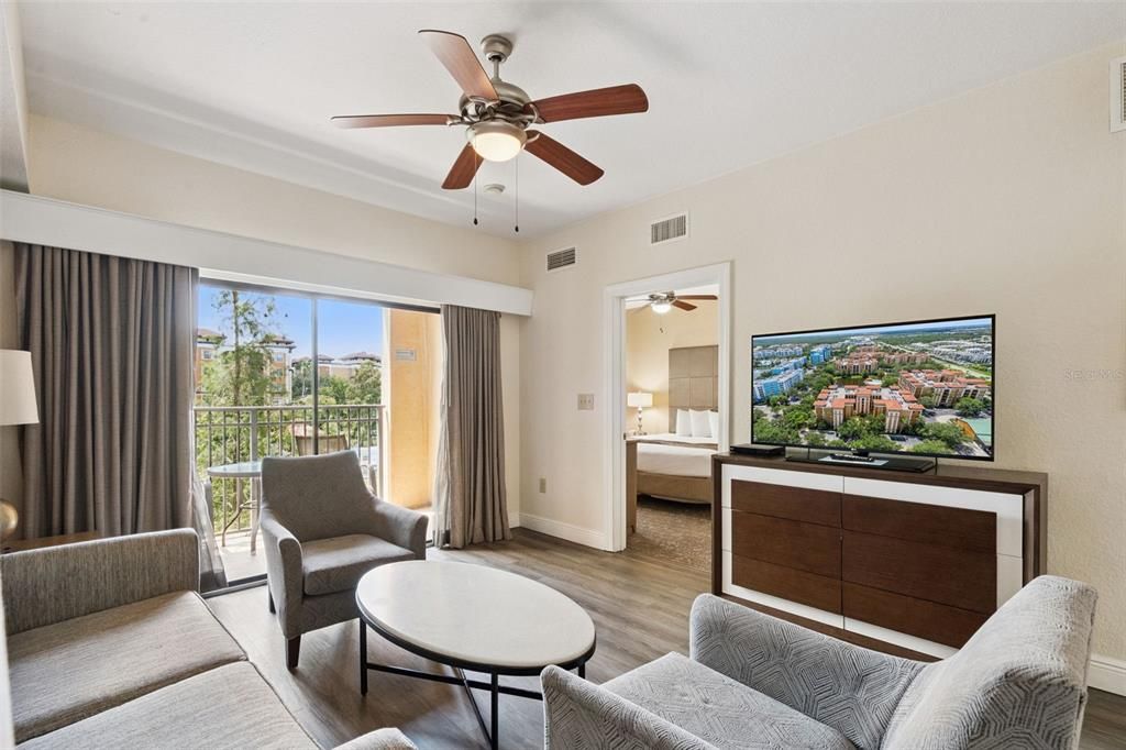 For Sale: $155,000 (2 beds, 2 baths, 957 Square Feet)