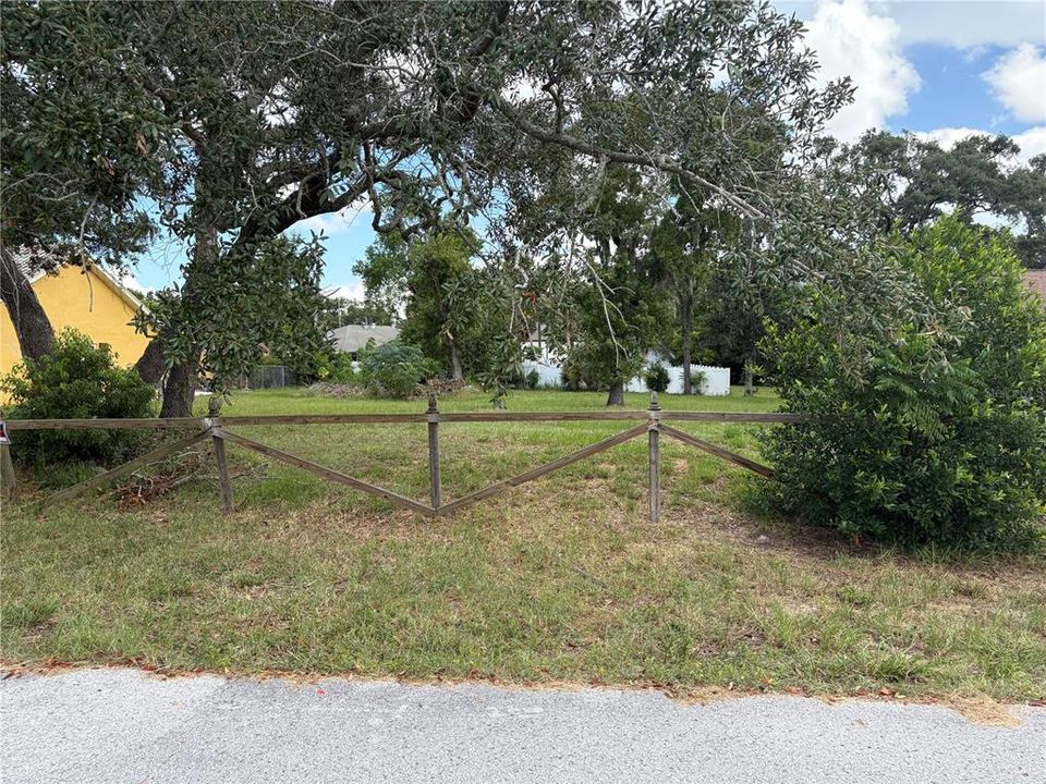 Active With Contract: $79,900 (0.29 acres)