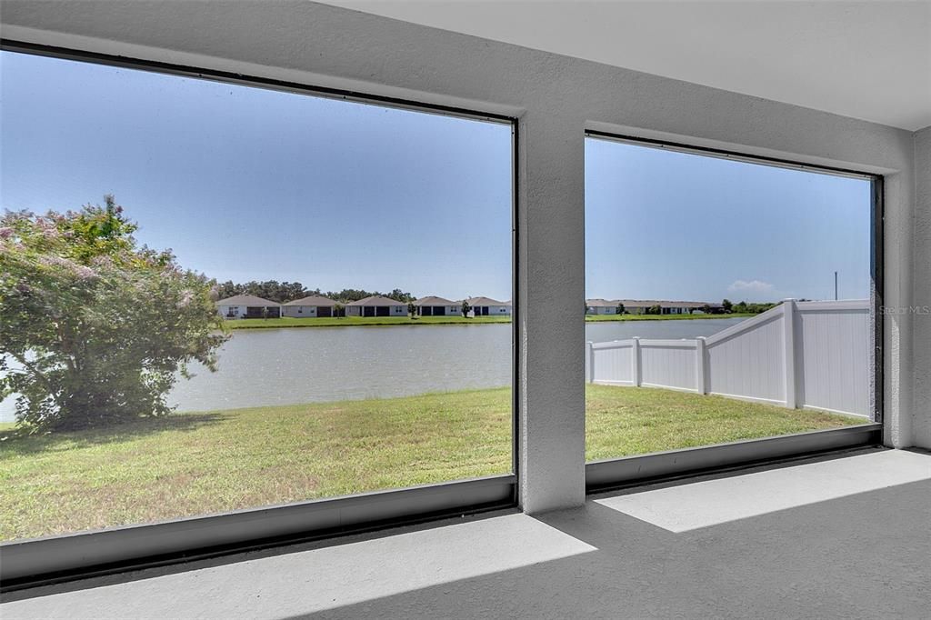 For Sale: $389,900 (4 beds, 2 baths, 2004 Square Feet)