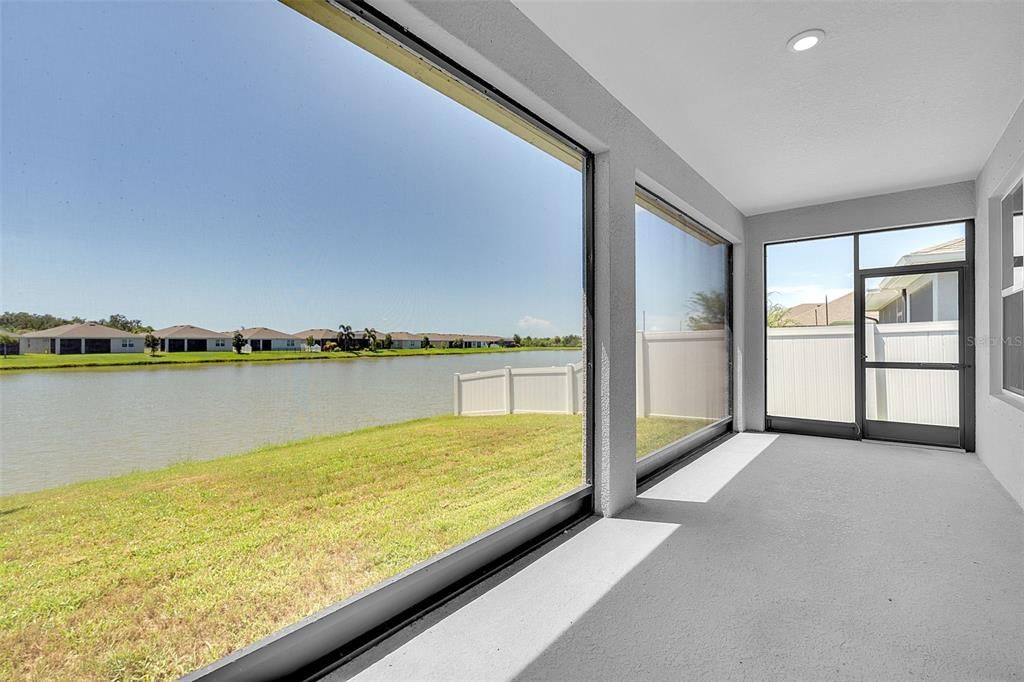 For Sale: $389,900 (4 beds, 2 baths, 2004 Square Feet)