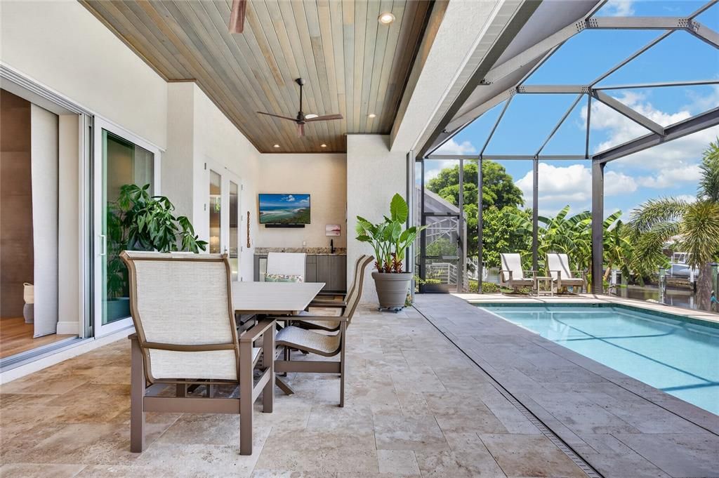 For Sale: $1,300,000 (3 beds, 2 baths, 2111 Square Feet)